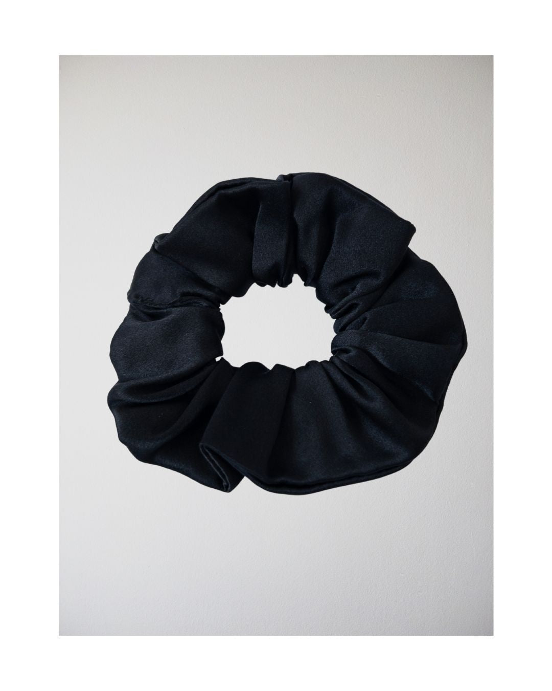SILK SCRUNCHY BLACK