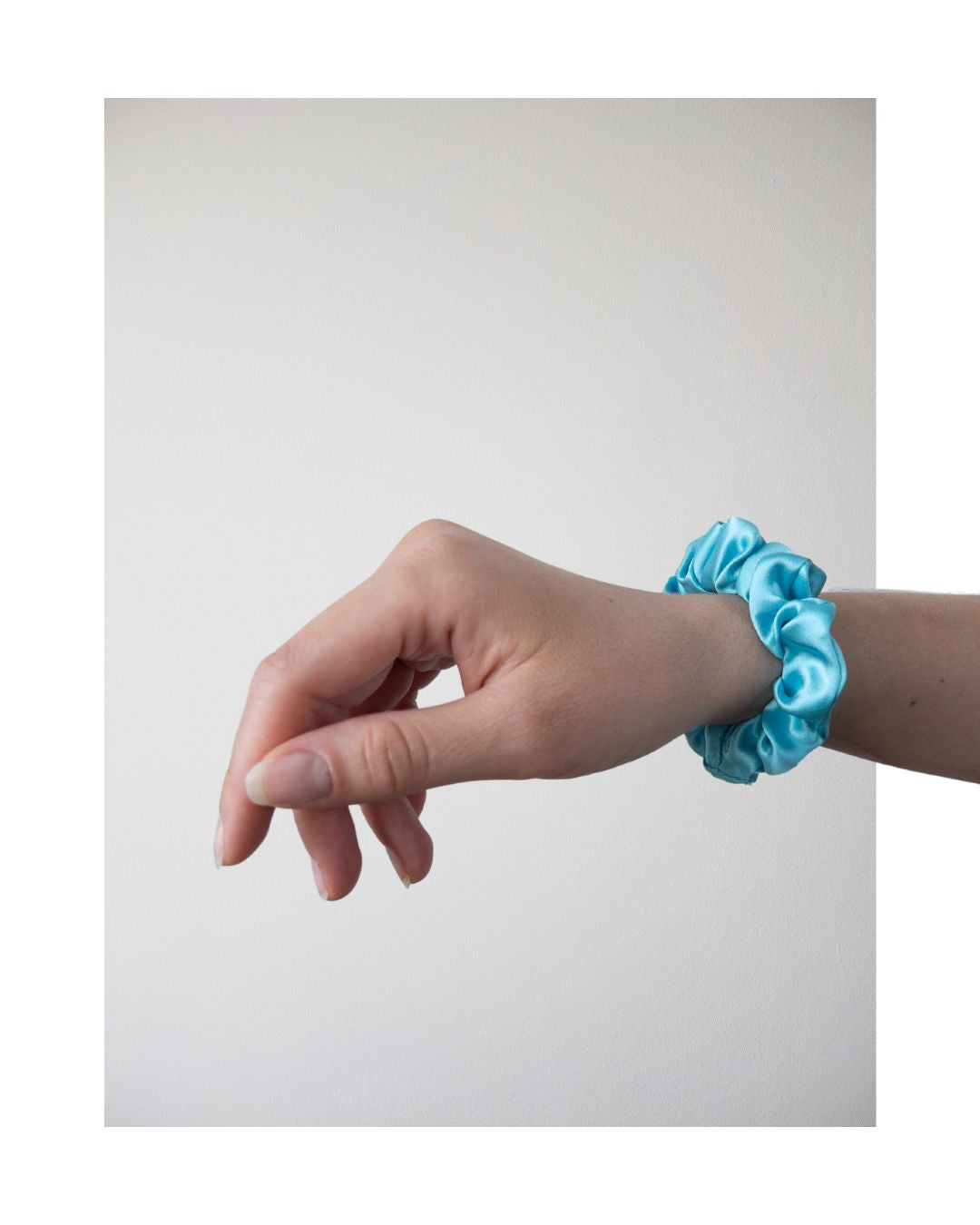 SILK SCRUNCHY BABY BLUE